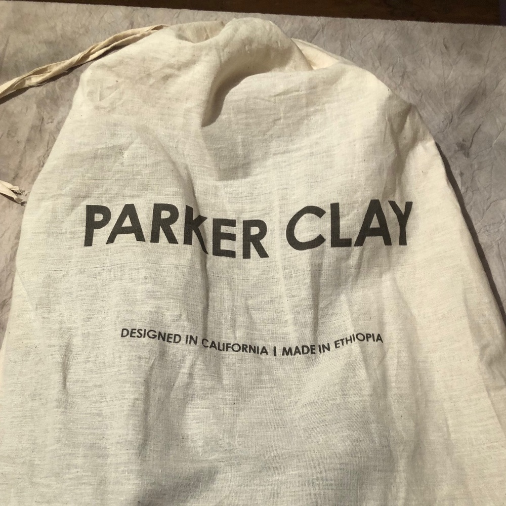 PARKER CLAY TOTE BAG.  Merkato Signature Zip Tote LEATHER TOTE BAG - Picture 5 of 11